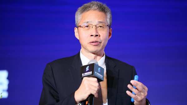天天盈 李迅雷：建立灵活多样多层次的融资渠道，要把资本市场的融资规模做大